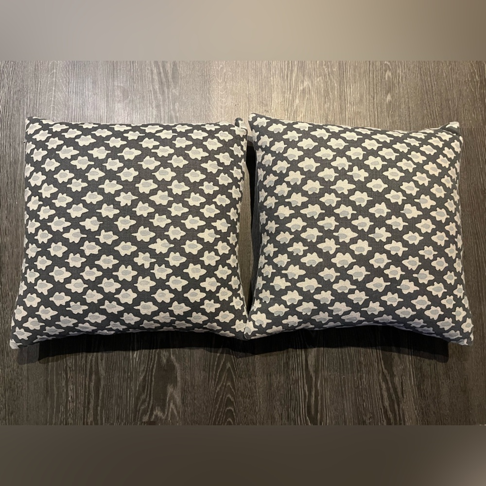 Room & Board | Set of 2 Valenta Throw Pillow | 18x18 | Navy - Picture 2 of 4